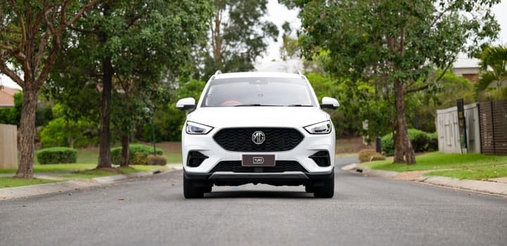 MG ZST front