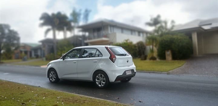MG MG3 from behind
